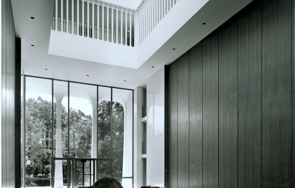 Architect: Minoru Yamasaki